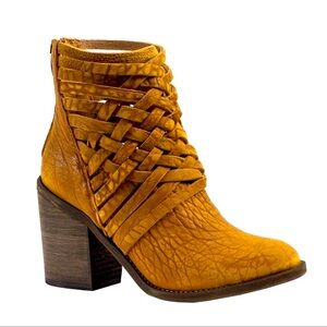 Free People Carreira Leather Booties | Size 38 (US 7.5) | Made in Portugal